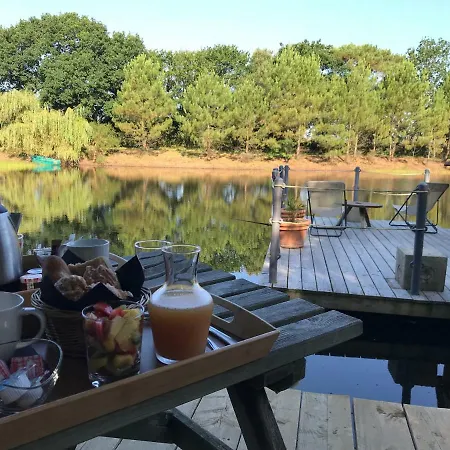 Campsite Domaine De Lann Hallat Plougoumelen